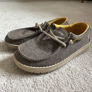 Hey Dude - Youth Boys Size 1